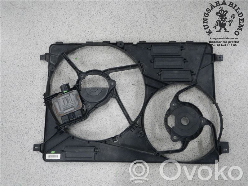 Volvo V70 Radiator cooling fan shroud 