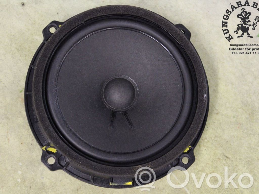 KIA Ceed Enceinte de porte arrière 
