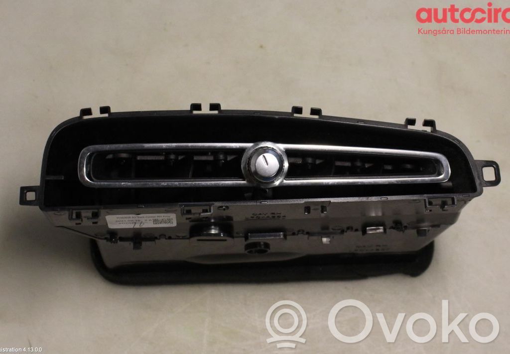 Volvo XC40 Grille d'aération centrale 