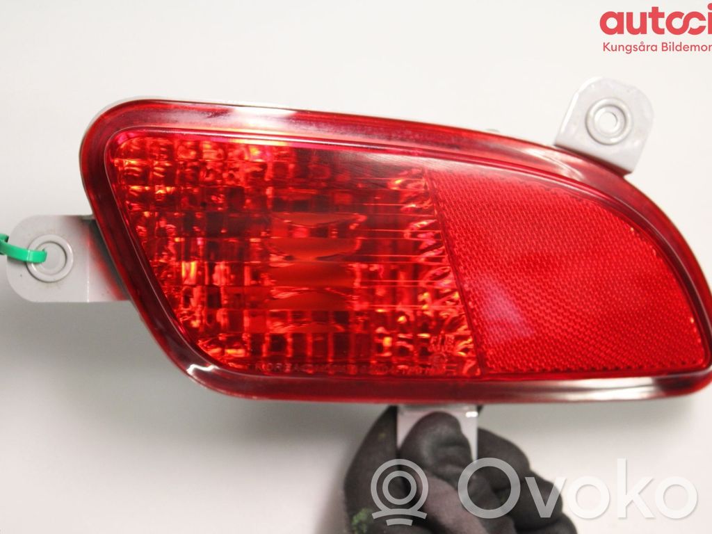 KIA Venga Reflector spate 