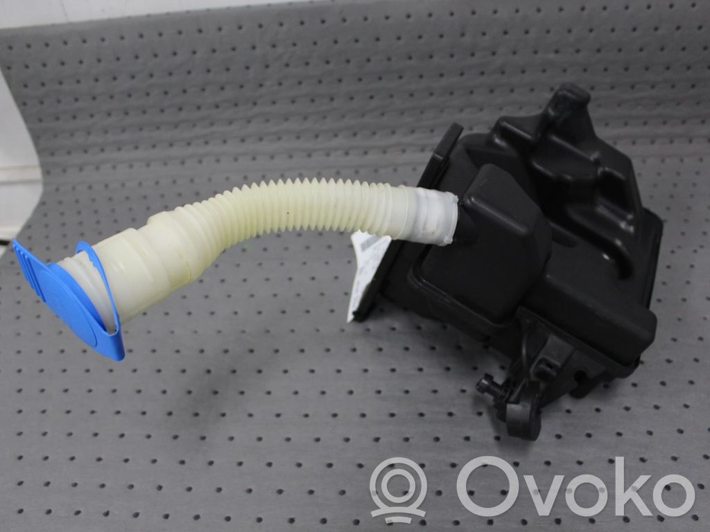 Volkswagen Polo V 6R Zbiornik płynu do spryskiwaczy szyby przedniej / czołowej