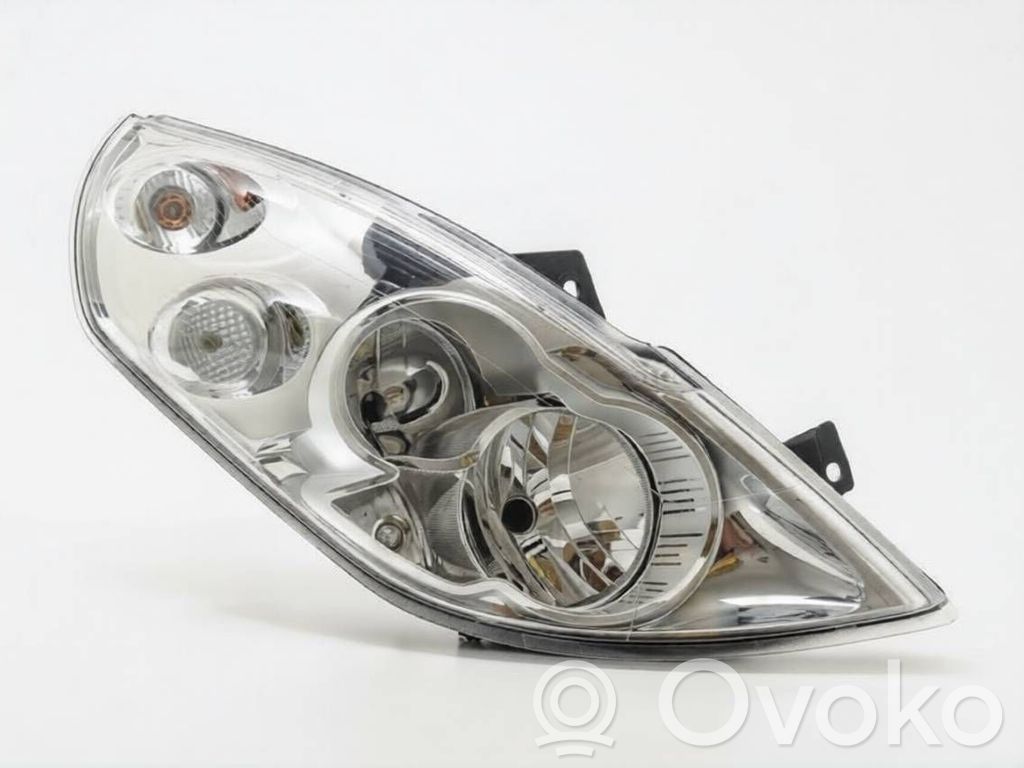 Renault Master III Phare frontale 