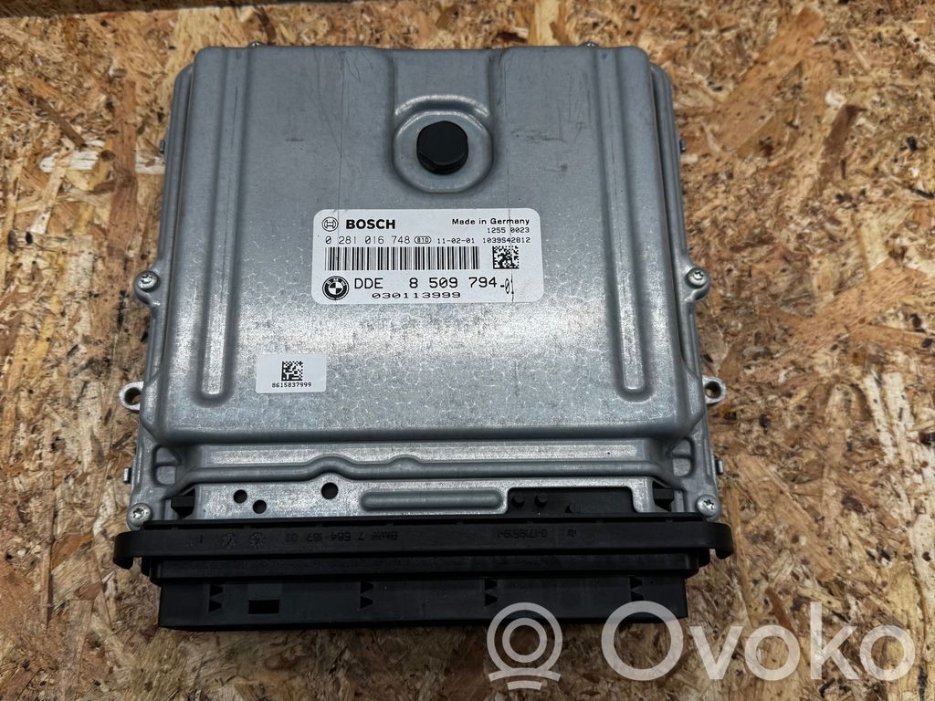 BMW 5 F10 F11 Engine control unit/module 