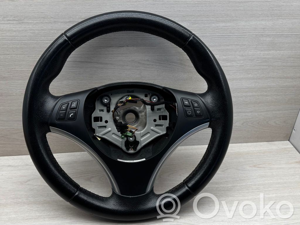 Steering wheel   6795574,305617099E06,3369871