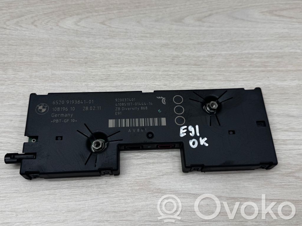 BMW 3 E90 E91 Antenas pastiprinātājs 