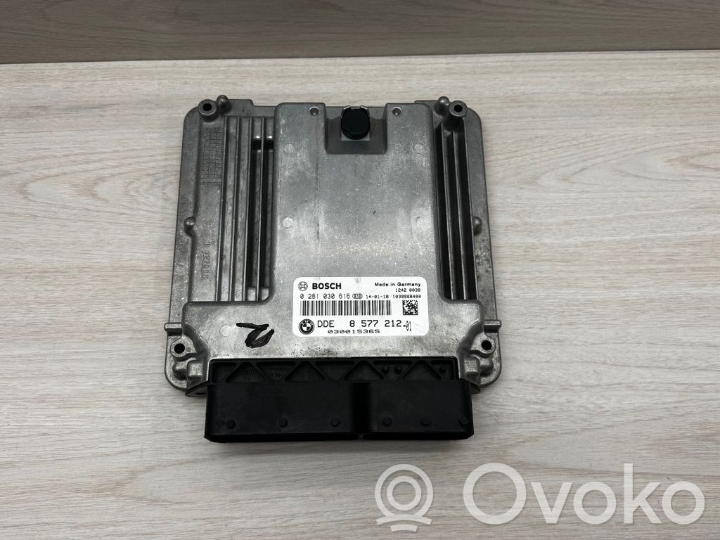 BMW 5 F10 F11 Engine control unit/module 