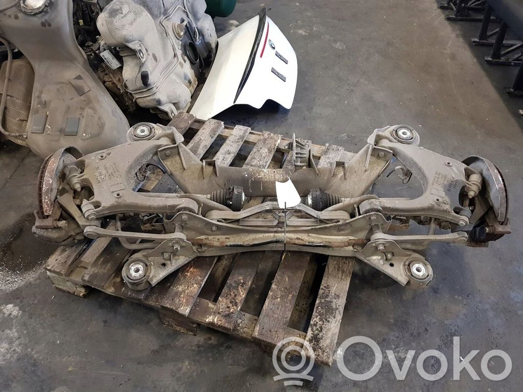 Audi A8 S8 D3 4E Rear axle beam 