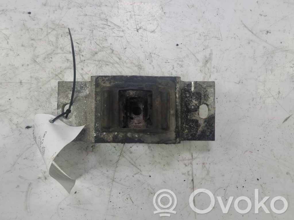 Opel Movano B Gearbox mounting bracket 