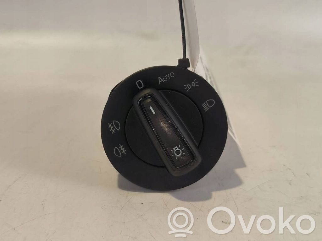 Skoda Karoq Light switch 