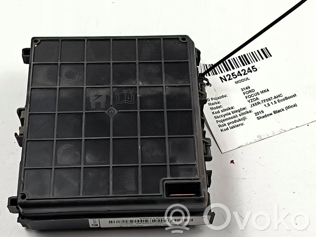 Ford Focus Relay mounting block 