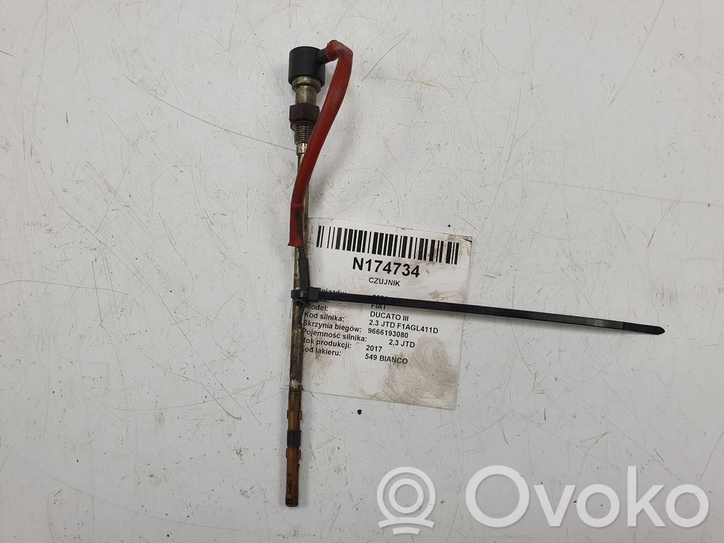 Fiat Ducato Kita variklio skyriaus detalė 