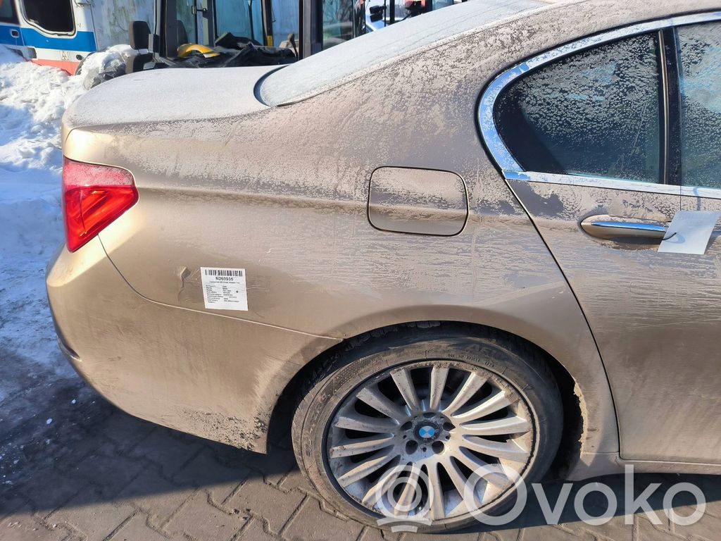 BMW 7 F01 F02 F03 F04 Takakulmapaneeli 