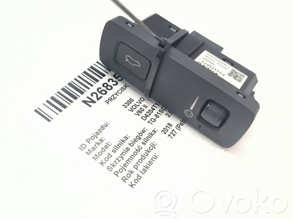 Tailgate/boot open switch button   31443873