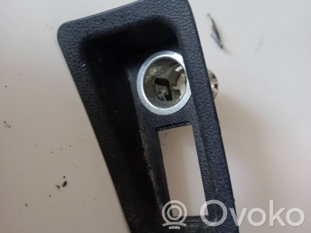 Enchufe conector entrada auxiliar   7132049