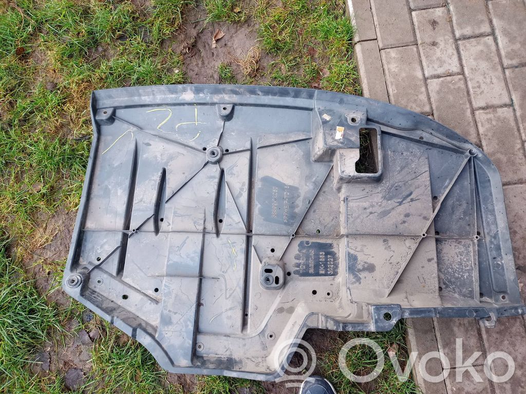 Toyota Corolla E160 E170 Osłona dolna silnika 
