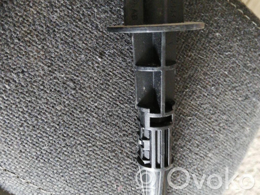 Ford Fiesta Tornillo de la rueda de repuesto 