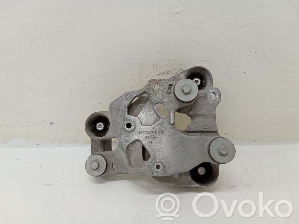 A/C compressor mount bracket   112296800B