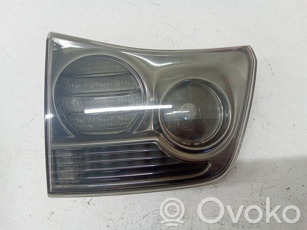 Lexus RX 330 - 350 - 400H Aizmugurējais lukturis pārsegā 
