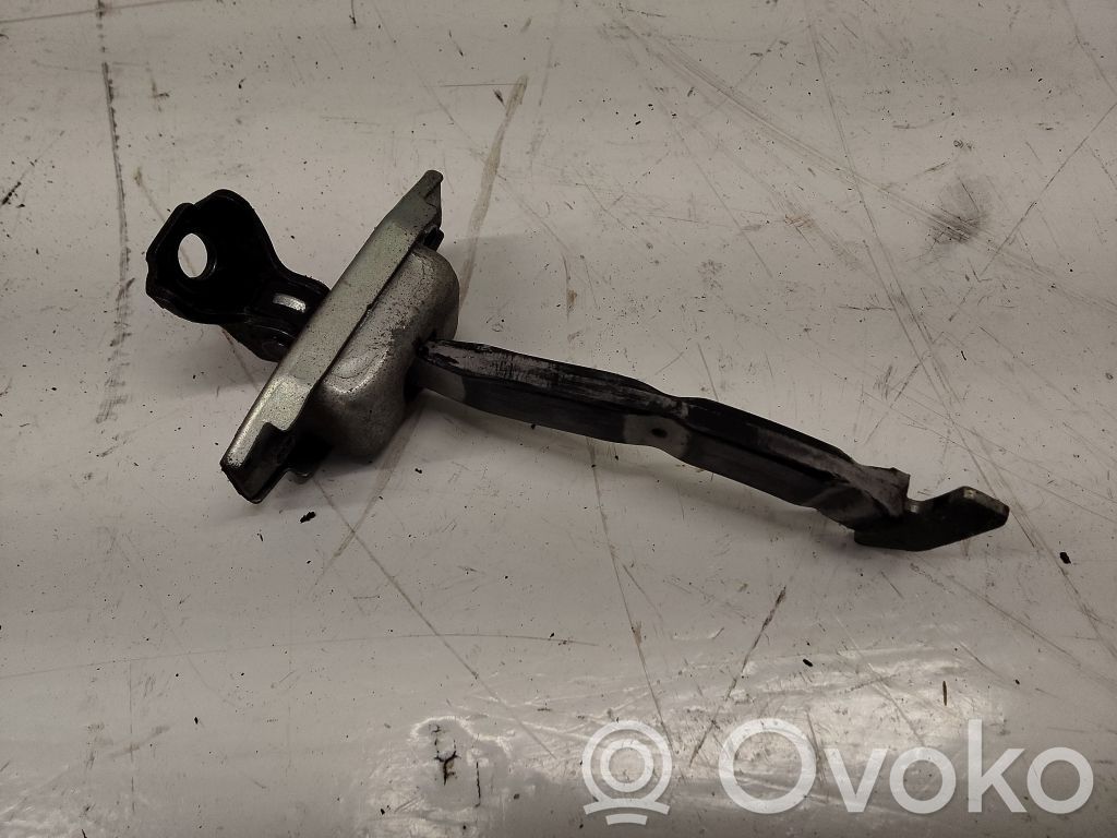 Toyota RAV 4 (XA30) Rear door check strap stopper 