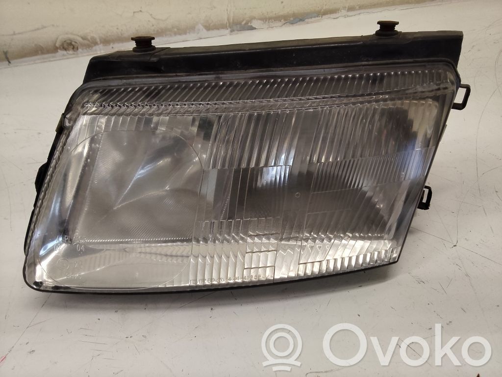 Volkswagen PASSAT B5.5 Scheinwerfer 