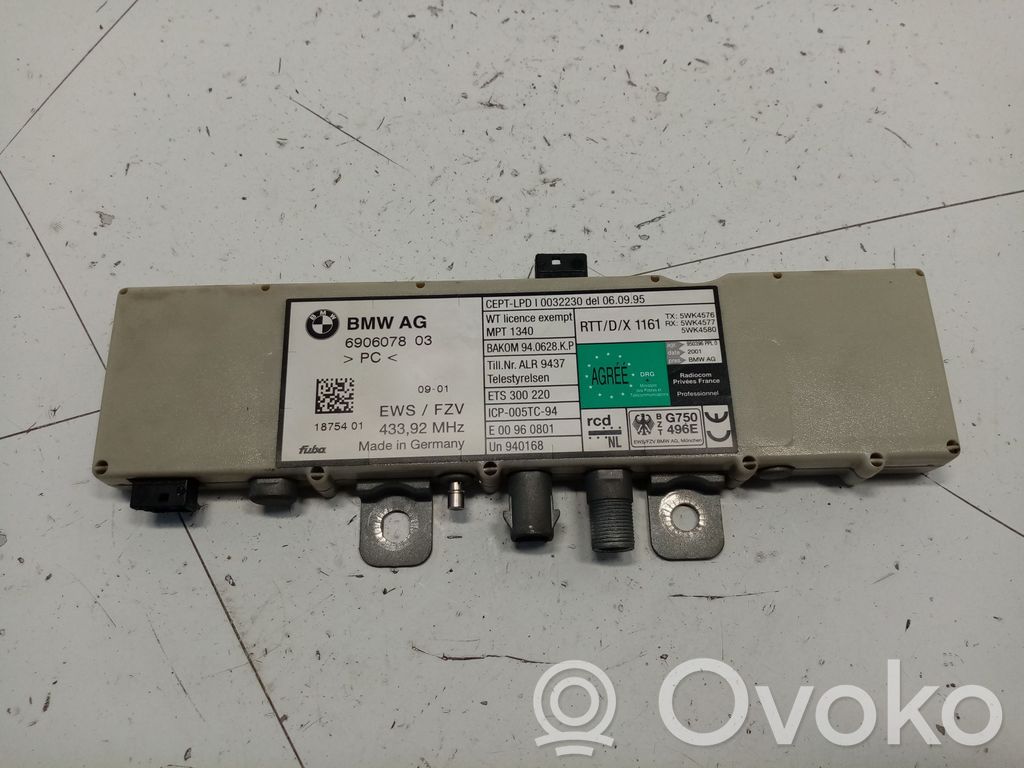 BMW 5 E39 Antenos stiprintuvas 