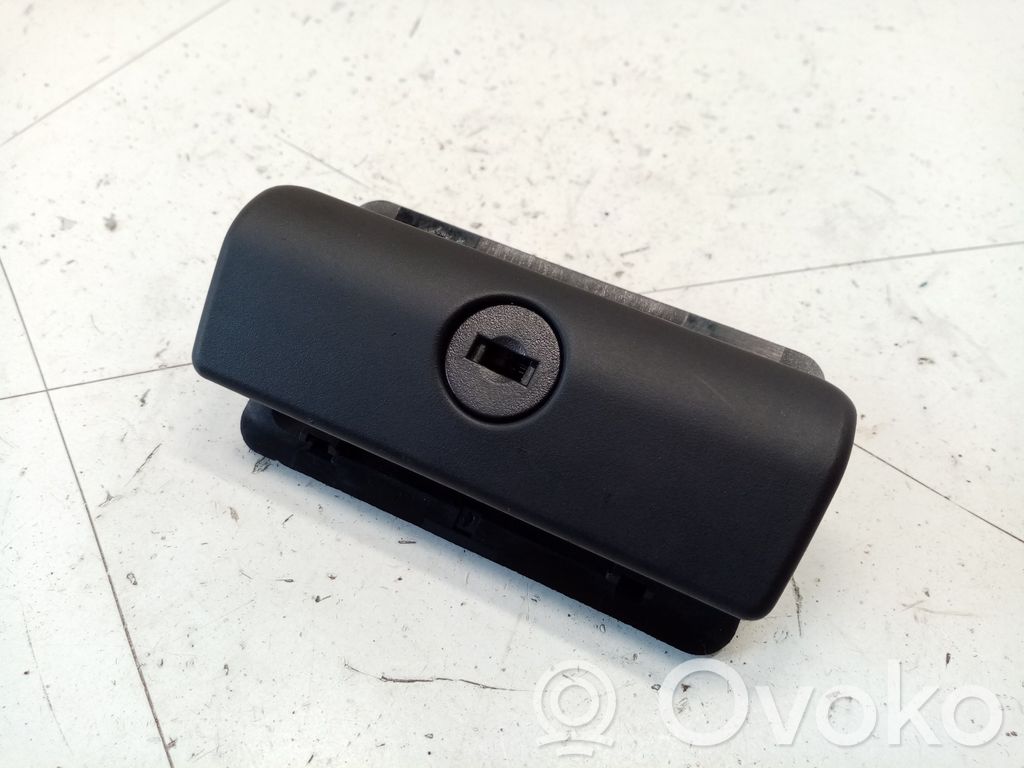 BMW 5 E39 Glove box lock 