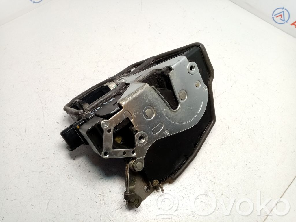BMW 7 E65 E66 Priekšpusē slēdzene 