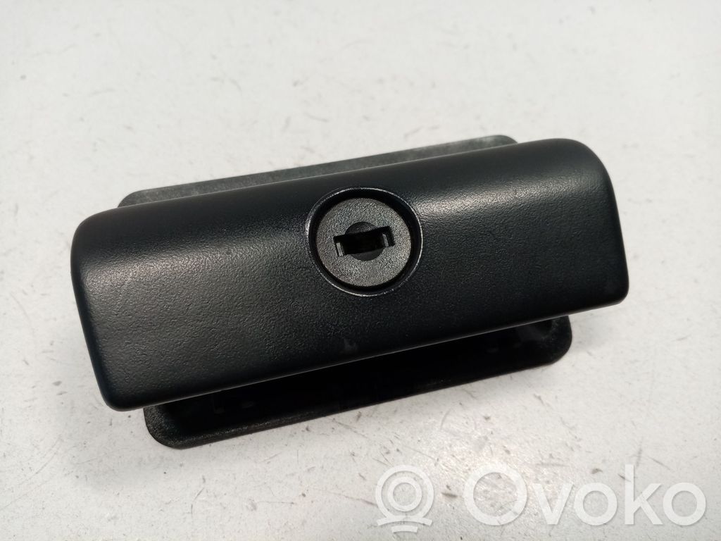BMW 5 E39 Glove box handle 