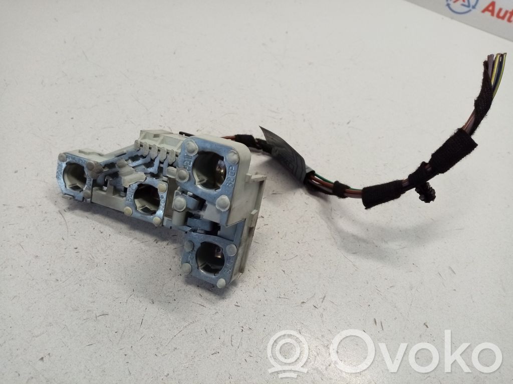 BMW 3 E90 E91 Tail light bulb cover holder 