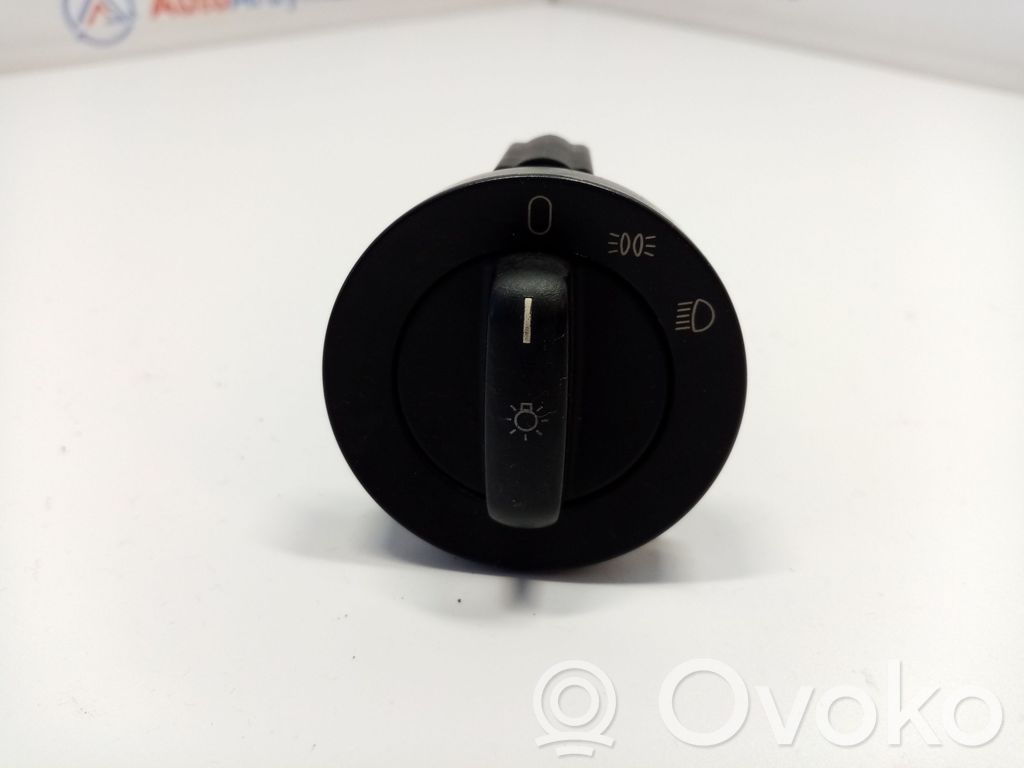 Light switch   8363683,61318363683,61318352212