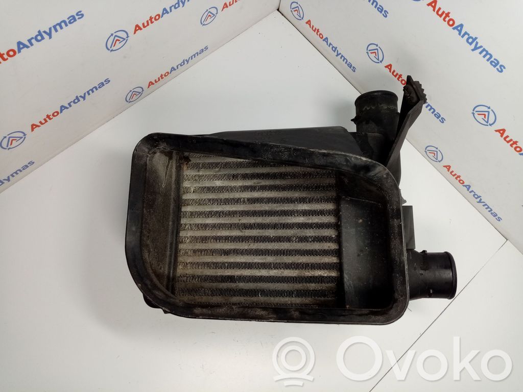 BMW 5 E39 Interkūlerio radiatorius 