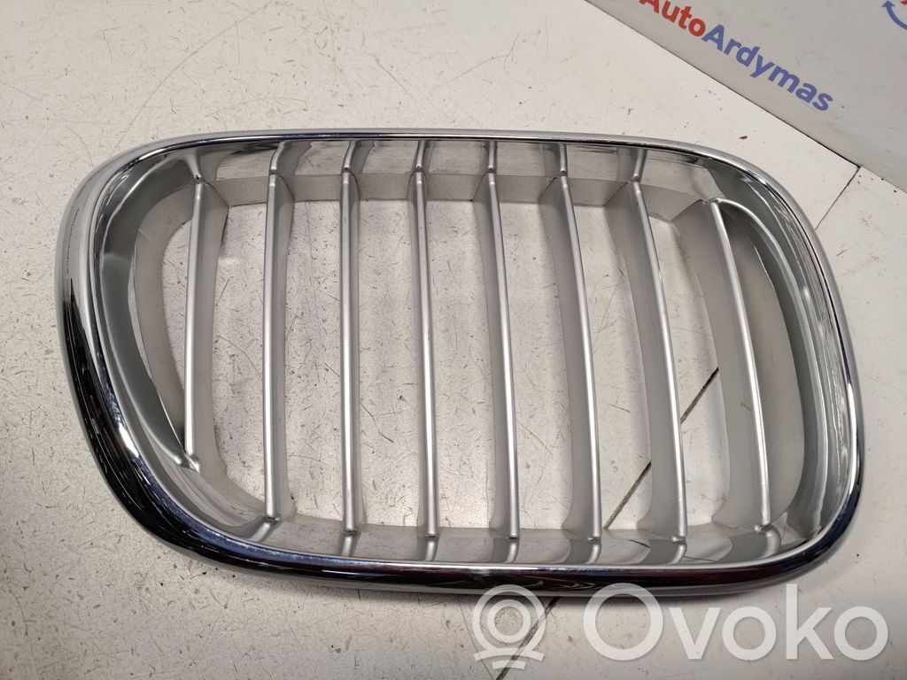 Front grill   BM5142AR,51138250052