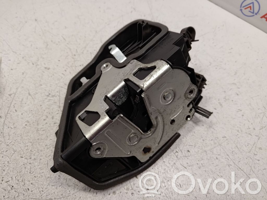 BMW X5 E70 Zamek drzwi przednich 