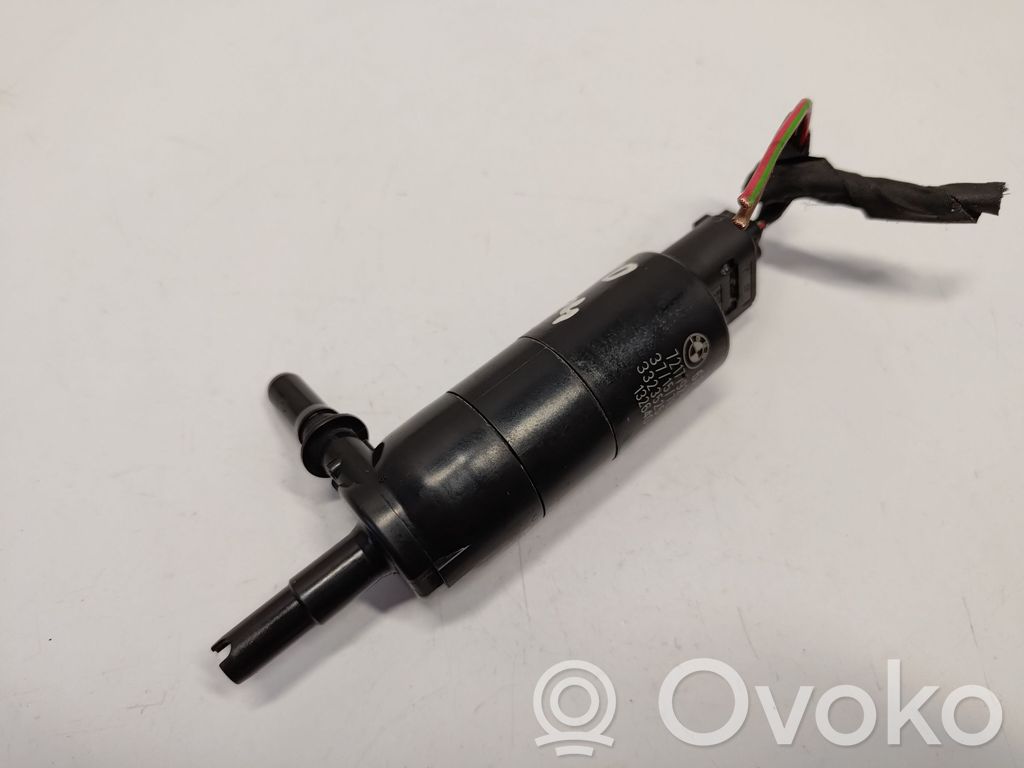 BMW 5 F10 F11 Headlight washer pump 