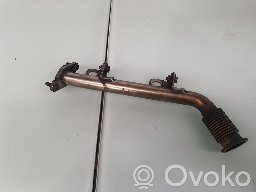 BMW 5 E60 E61 Caurulīte (-es) / šļūtene (-es) 