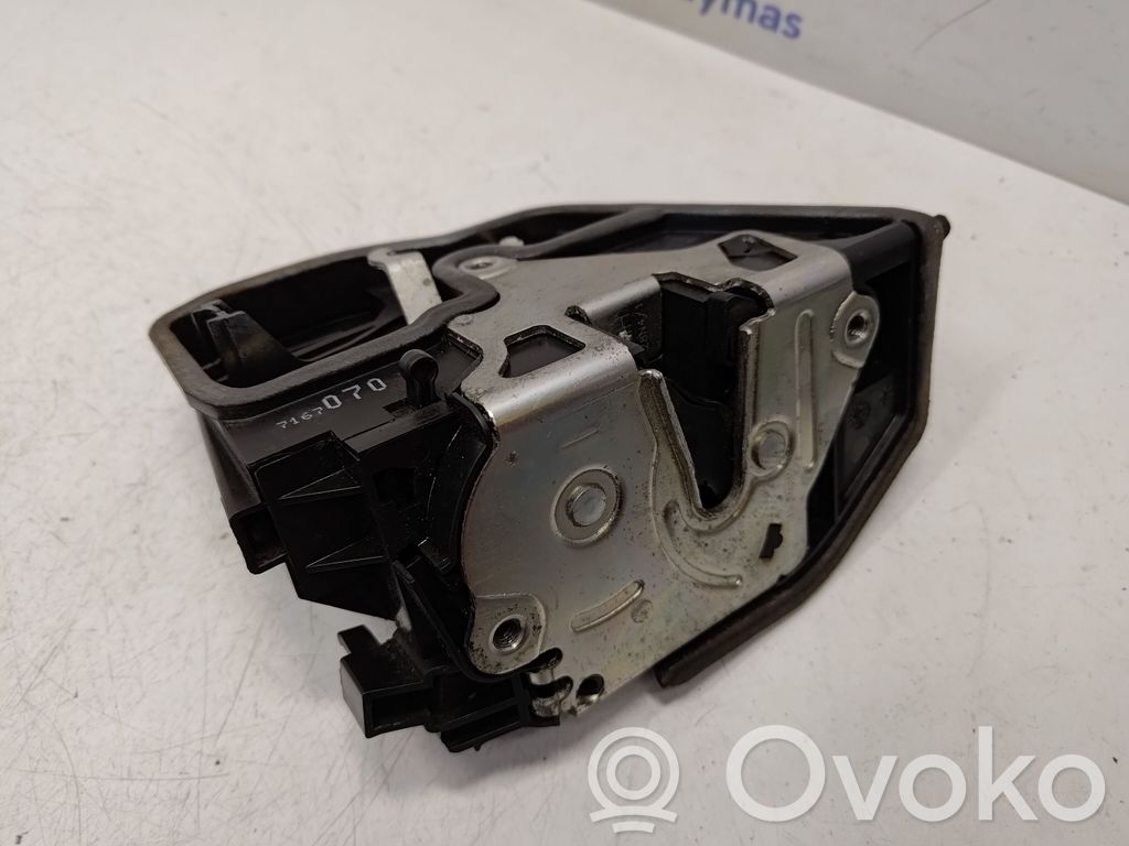 BMW 5 E60 E61 Zamek drzwi tylnych 