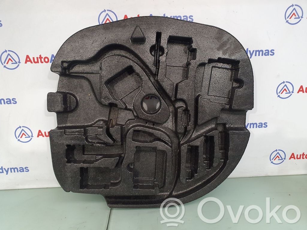 BMW 5 E60 E61 Atsarginio rato skyriaus apdaila 