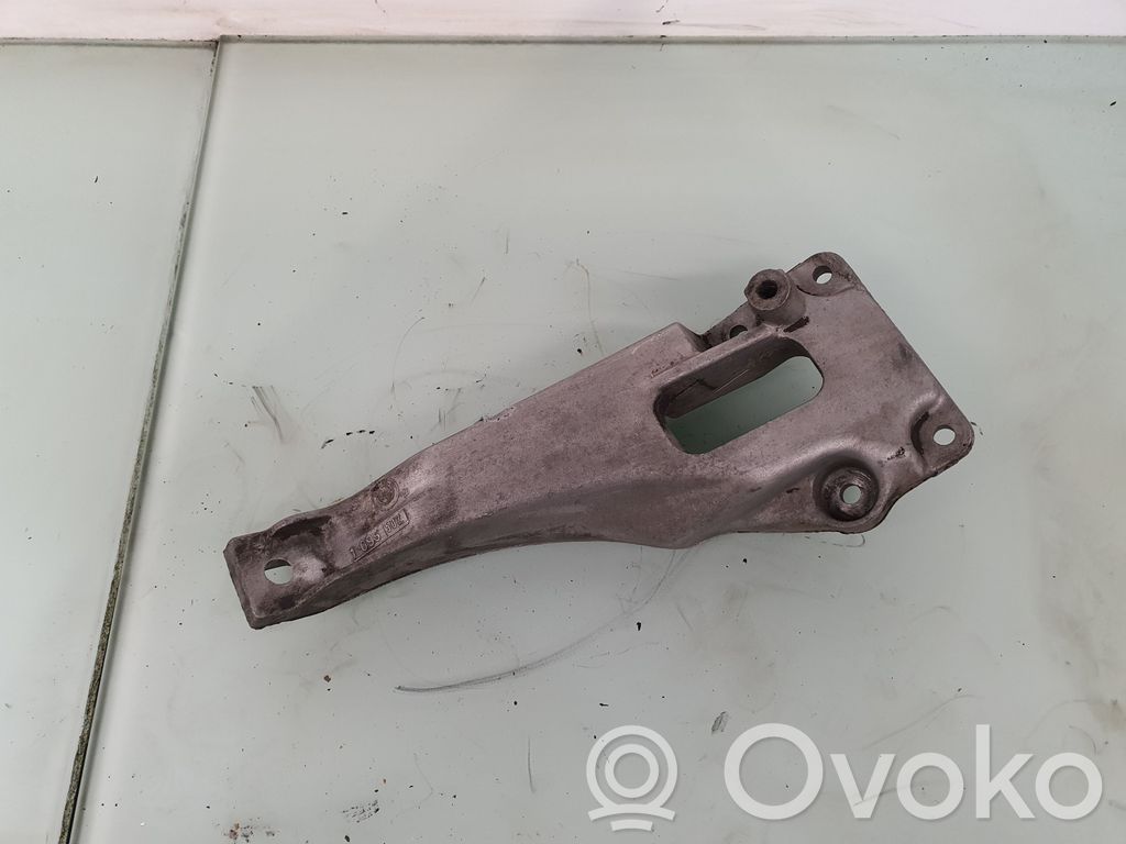 BMW 7 E38 Engine mounting bracket 