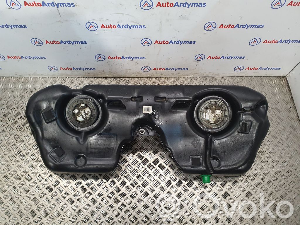 BMW M3 Degalų bakas 