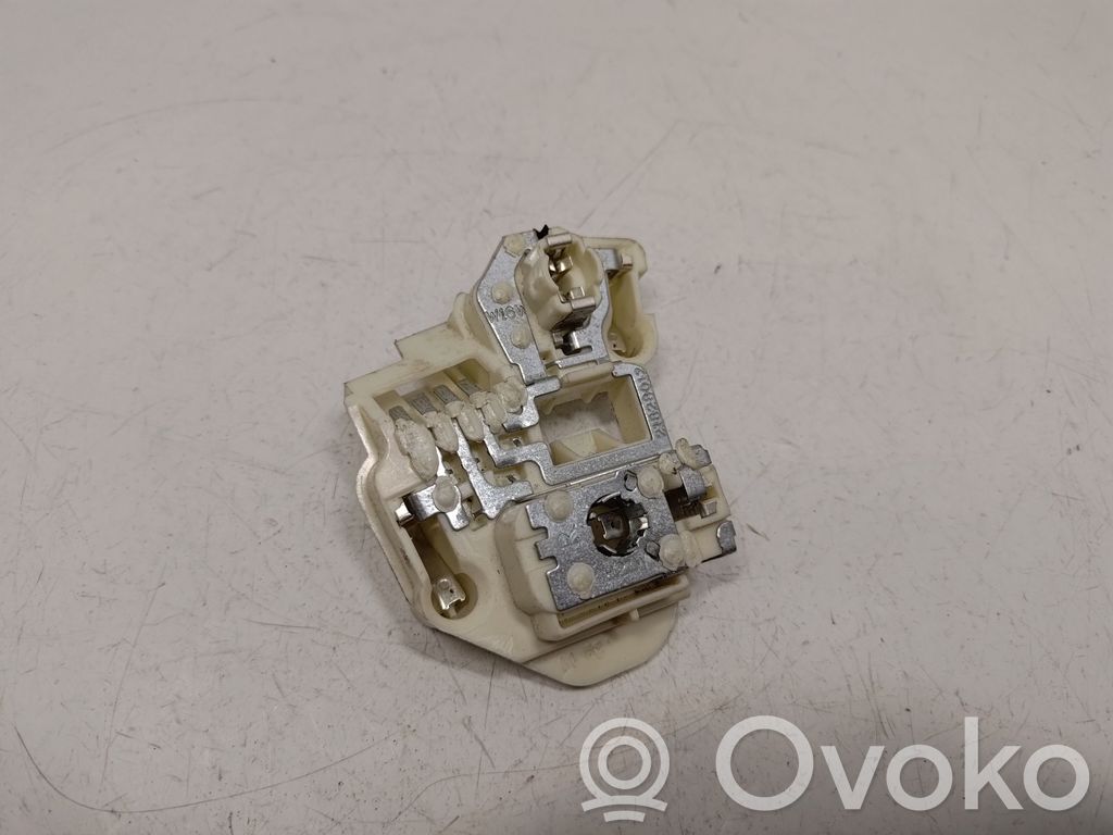 BMW 3 E90 E91 Tail light bulb cover holder 