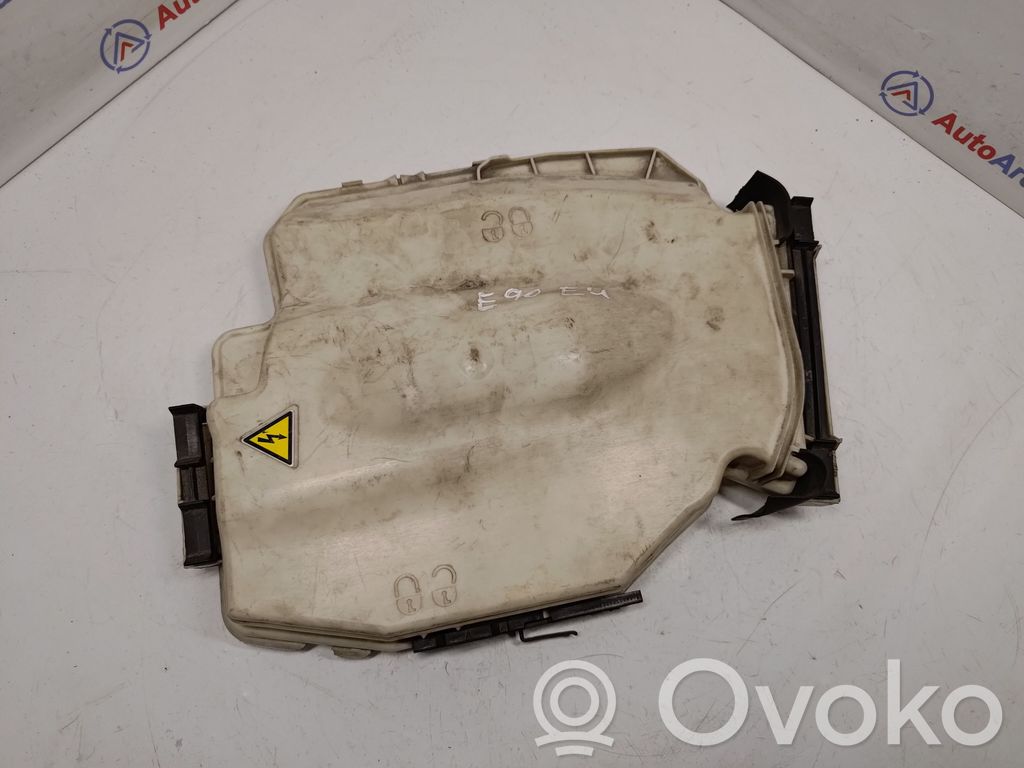 BMW 1 E81 E87 Other engine bay part 