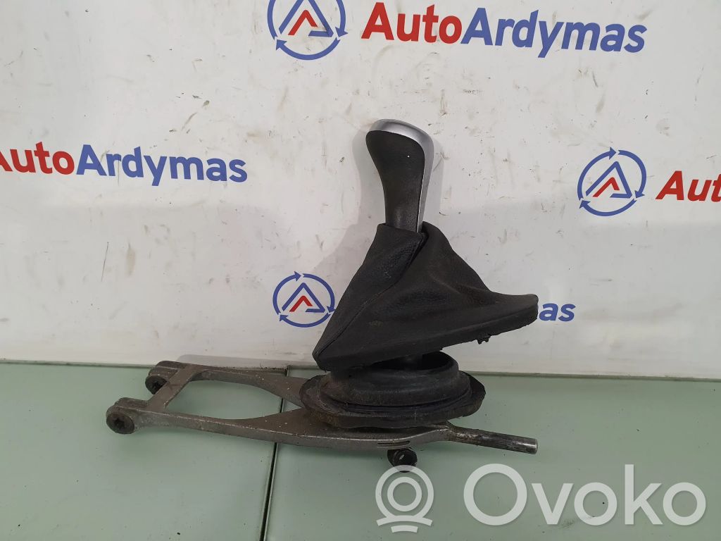 BMW 3 E90 E91 Pavarų perjungimo mechanizmas (kulisa) 