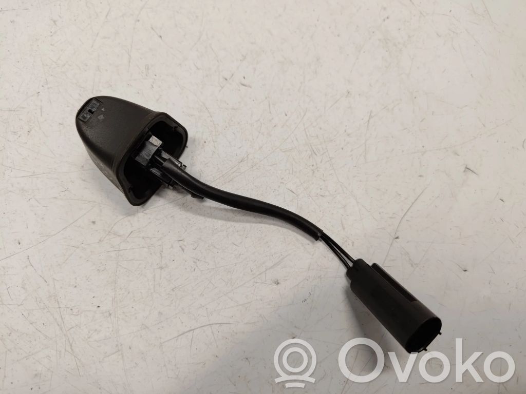 BMW 3 E90 E91 Windshield washer spray nozzle 