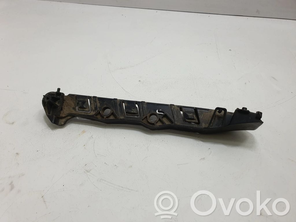 BMW 5 E60 E61 Priekšpusē bampera turētājs 