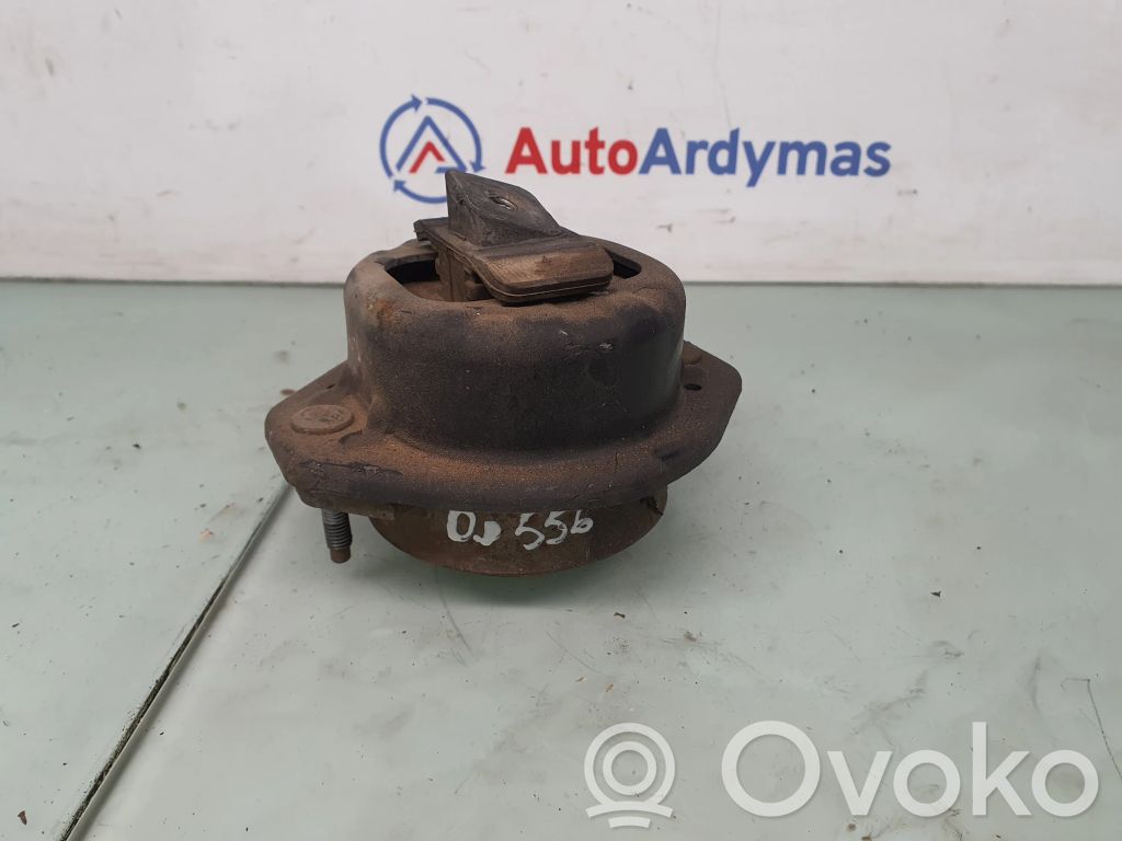 BMW 7 E65 E66 Engine mount bracket 