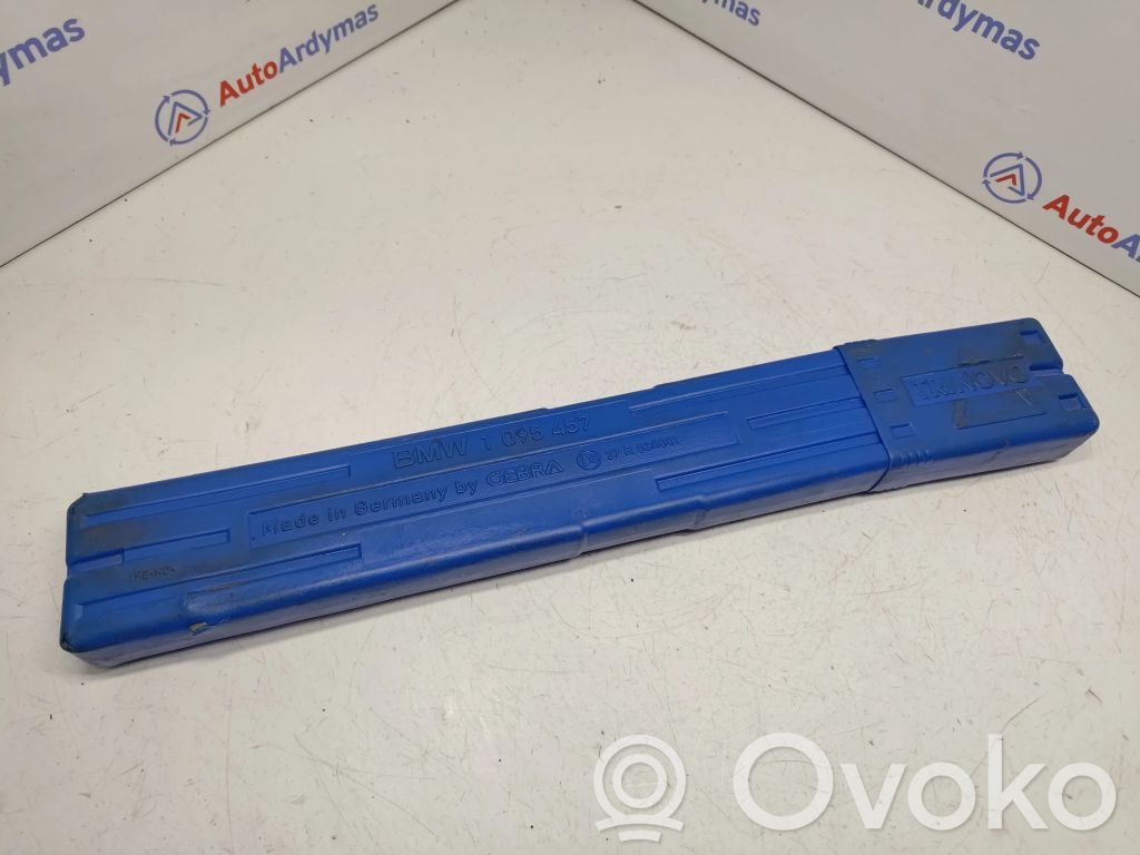 Avārijas zīme   1095457,71601095457