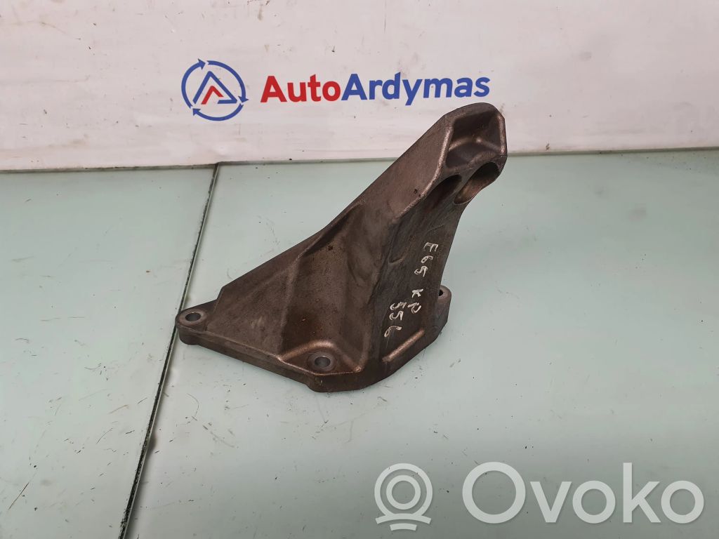 BMW 7 E65 E66 Moottorin kiinnikekorvake (käytetyt) 