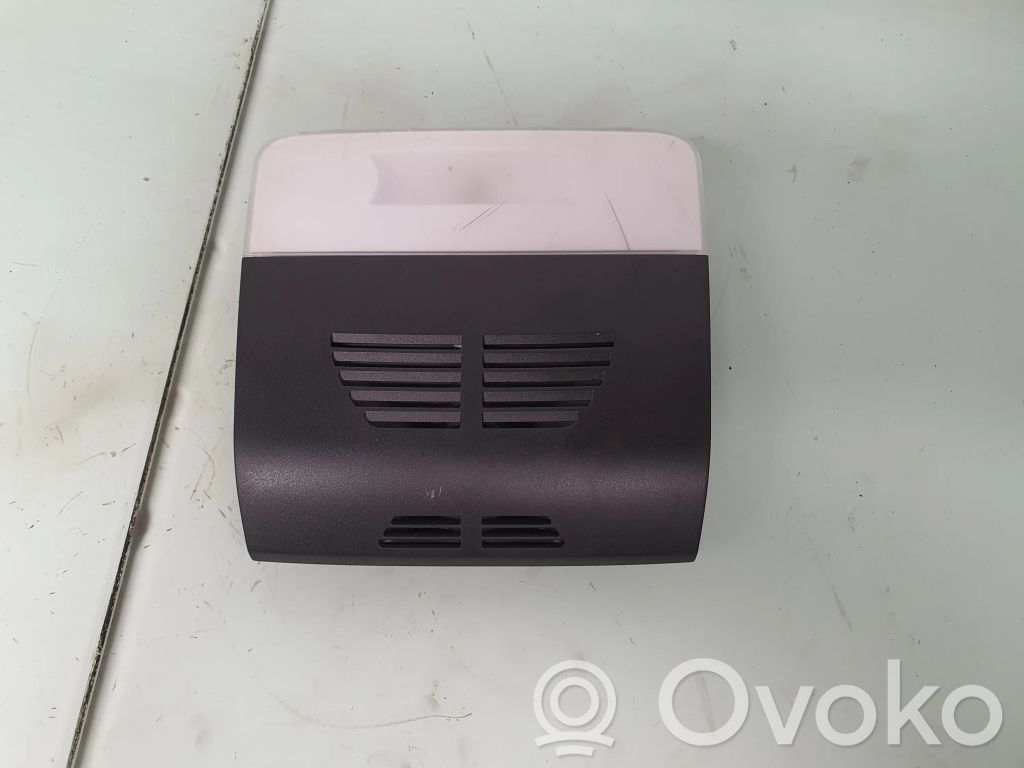 BMW X1 E84 Luz del asiento trasero 