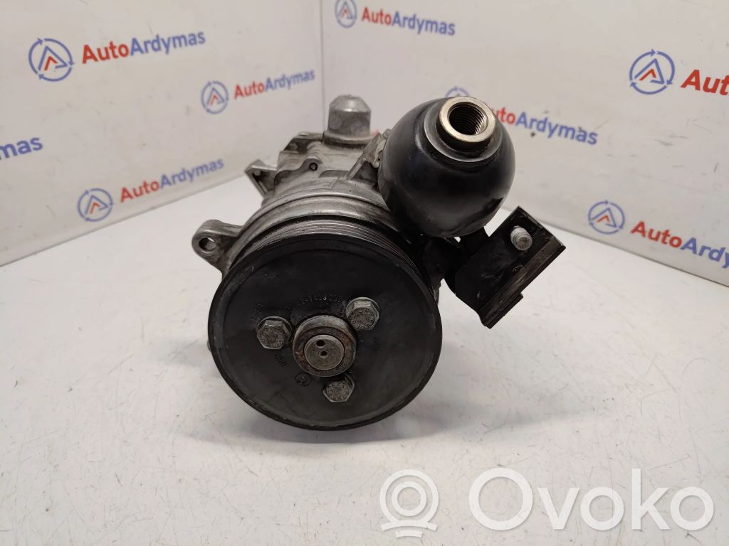 BMW 7 E65 E66 Vairo stiprintuvo siurblys 