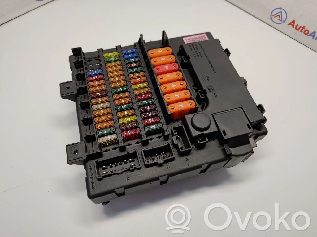 BMW Z4 E85 E86 Fuse module 